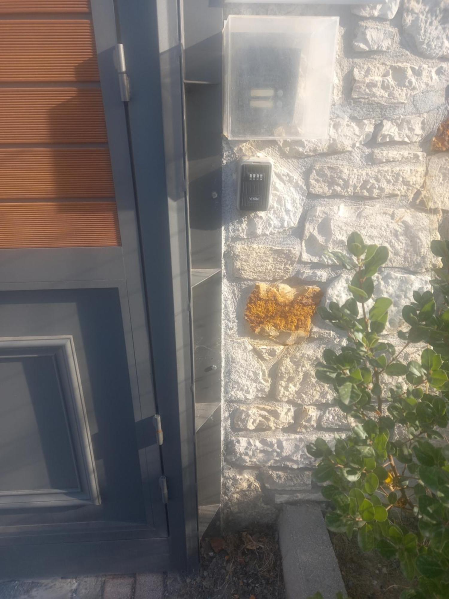 New Close To Medical Center With Garden